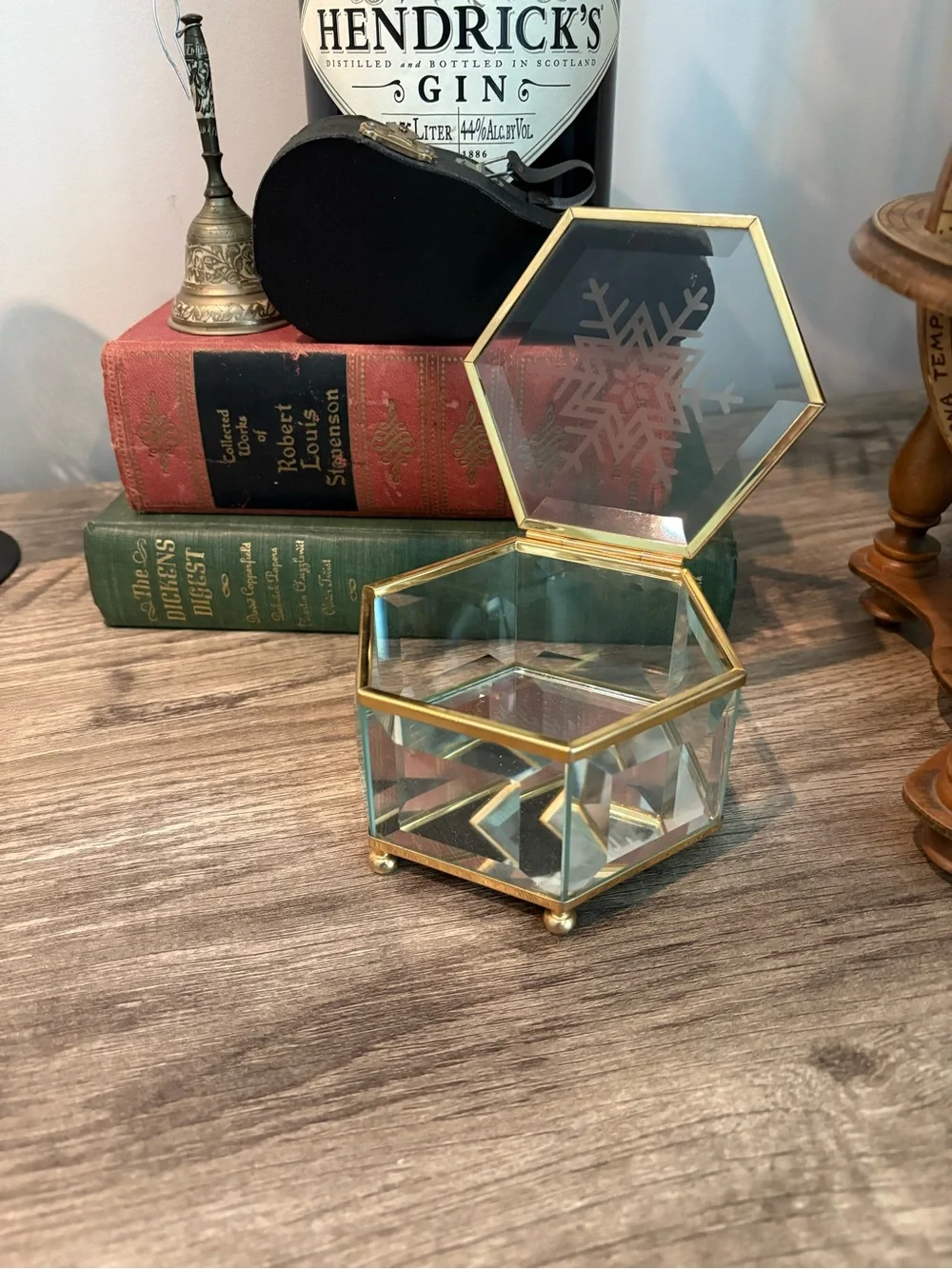 Glass Hexagon Jewelry Box with Gold Trim - Snowflake Engraving, Clear
